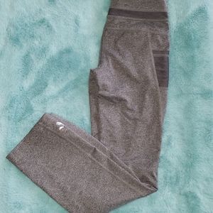 🛍 Diadora yoga pants